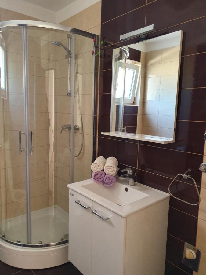 Lavender Apartments Drage Εξωτερικό φωτογραφία