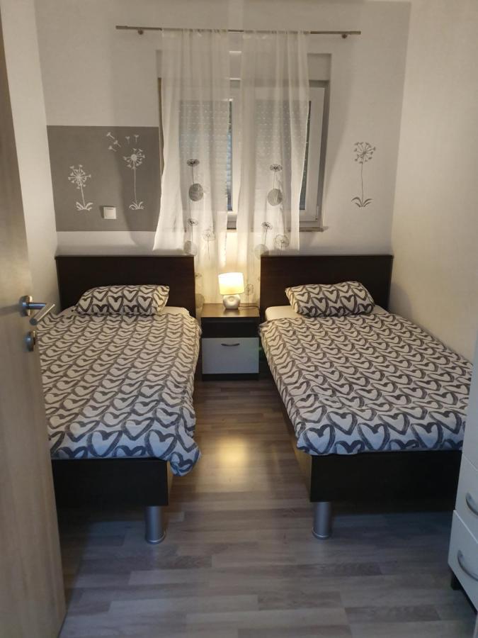 Lavender Apartments Drage Εξωτερικό φωτογραφία
