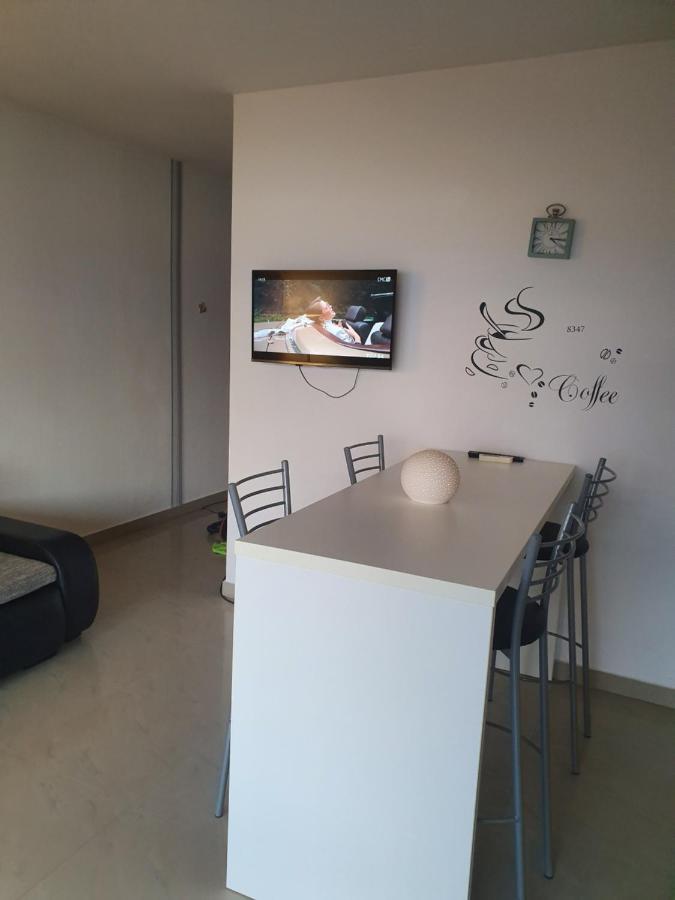 Lavender Apartments Drage Εξωτερικό φωτογραφία