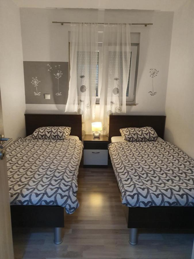 Lavender Apartments Drage Εξωτερικό φωτογραφία